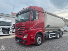 Camion Mercedes Actros cisterna trasporto alimenti usato