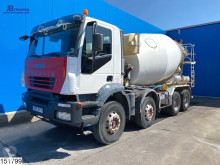 Camion béton toupie / Malaxeur Iveco Trakker 380