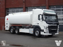 Camion cisterna Volvo FM13