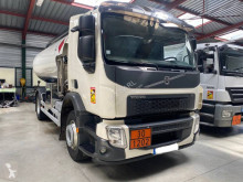 Kamion cisterna uhlovodíková paliva Volvo FE 320