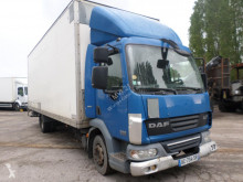 Teherautó DAF LF45 220 balesetes furgon