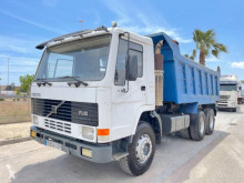 Camion Volvo FL 320 benna edilizia usato