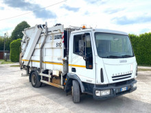 Maquinaria vial Iveco 100 CON COMPATTATORE PER RIFIUTI camión volquete para residuos domésticos usado