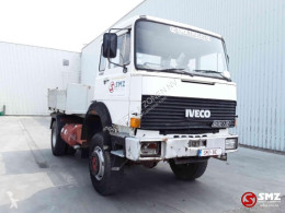 Vrachtwagen Iveco Magirus 190.32 tweedehands platte bak