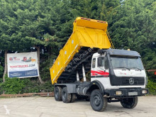 Camion tri-benne Mercedes 2628