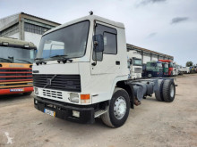 Camion telaio Volvo FL7