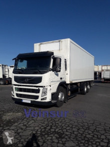 Camion Volvo FM11 furgone usato