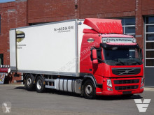 Camion Volvo FM 370 furgone usato