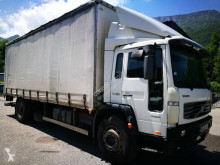Lastbil Volvo FL7 250 glidende gardiner brugt