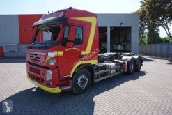 Kamión hákový nosič kontajnerov Volvo FM 450