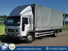 Camion Volvo FL centinato alla francese usato
