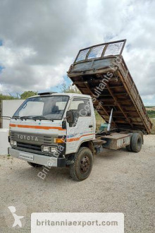 Camion ribaltabile trilaterale Toyota Dyna 300