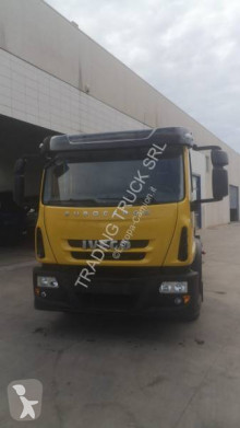 Camión chasis Iveco Eurocargo 140 E 28