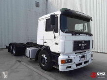 Camion MAN 26.403 telaio usato