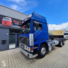 Camión chasis Volvo F12 F12 6X2 Globetrotter full steel TD121F