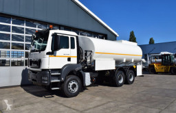 Camion cisterna MAN TGS 33.400 BB