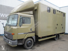 Camion van per trasporto di cavalli Nissan Eco