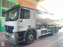 Camião Mercedes Actros 2555 cisterna alimentar usado