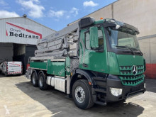 Ciężarówka Mercedes Arocs pompa do betonu używana