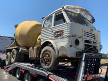 camion béton toupie / Malaxeur