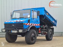 Camión volquete volquete trilateral Unimog U1700