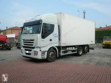 Camión Iveco Stralis 260 S 50 isotérmica usado
