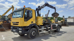 Lastbil flerecontainere Iveco Trakker 310