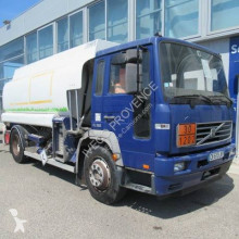 Camion Volvo F6 250 citerne hydrocarbures occasion