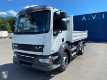 Camión Gancho portacontenedor DAF LF55 220