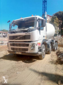 Volvo betonkeverő beton teherautó FM 380
