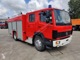 Mercedes tűzoltóság teherautó 1124