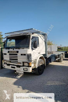 Camión caja abierta estándar Scania P 93P250