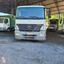 Teherautó Mercedes Axor 1823 használt furgon