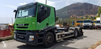 Caminhões chassis Iveco Stralis 260 S 45