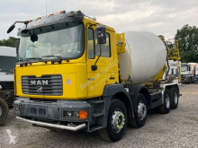 Camión MAN TGL 32.364 Betonmischer MAN Stetter 8x4 Deutsche LKW hormigón cuba / Mezclador usado