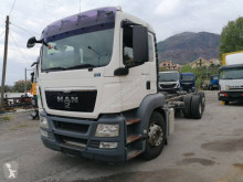 Camion telaio MAN usato