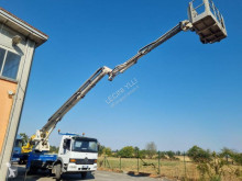 Camion piattaforma aerea Mercedes usato