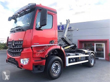 Kamión hákový nosič kontajnerov Mercedes Arocs 2036 K
