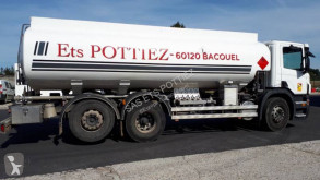 Caminhões Scania P 340 cisterna hidraucarburo usado