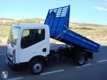 Caminhões Nissan Cabstar 35.13 basculante usado