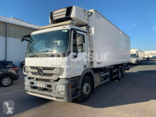 Lastbil Mercedes Actros ejes 6x2*4 kylskåp mono-temperatur begagnad