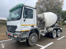 Camión hormigón cuba / mezclador Mercedes Actros 3332