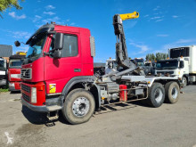Camión Gancho portacontenedor Volvo FM 400