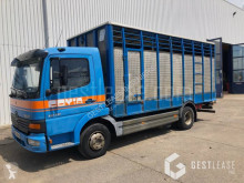 Kamión príves na prepravu zvierat Mercedes Atego 1018
