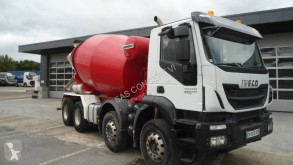 Camión hormigón cuba / Mezclador Iveco Trakker 410 EEV