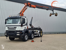 Ciężarówka Iveco Trakker Hakowiec używana