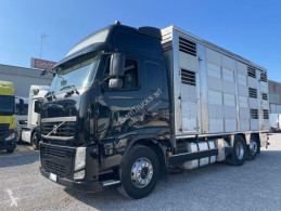 Kamion přívěs pro přepravu dobytka Volvo FH