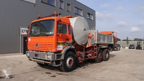 Obras de carretera Renault pulverizador usada