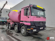 Камион бетоновоз бетон миксер Mercedes Actros 3235