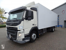 Грузовик Volvo FM фургон б/у